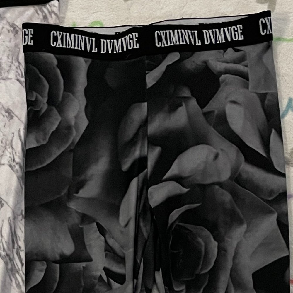 Criminal Damage 2pc Bundle Black Rose Gray Marble Leggings Pants Womans sz XS - Picture 2 of 3